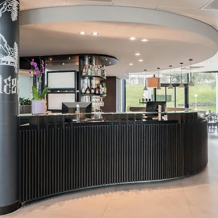Novotel Suites Genève Aéroport-3